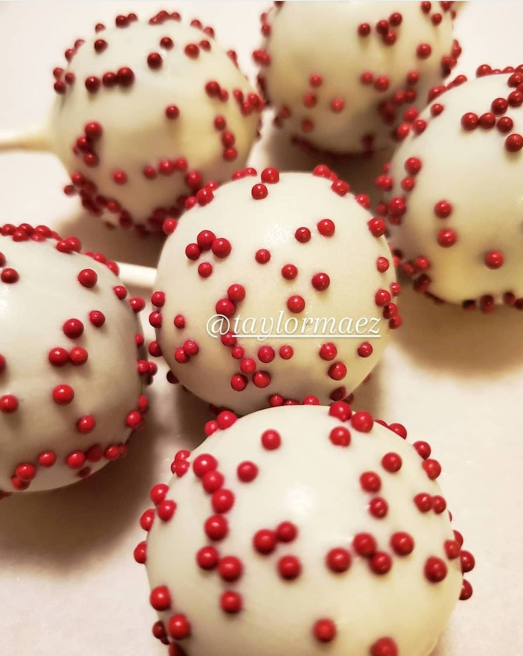 Dotted Cakepops (1 Dozen)