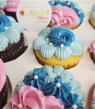 Load image into Gallery viewer, Blossom Cupcakes
